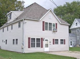 109 S Stott St, Genoa, IL 60135