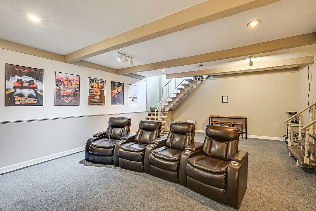 4 bed, 3803 sqft, $4,250 — Photo 4