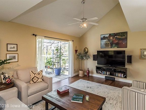 3rd image of 1006 Woodland Park Dr