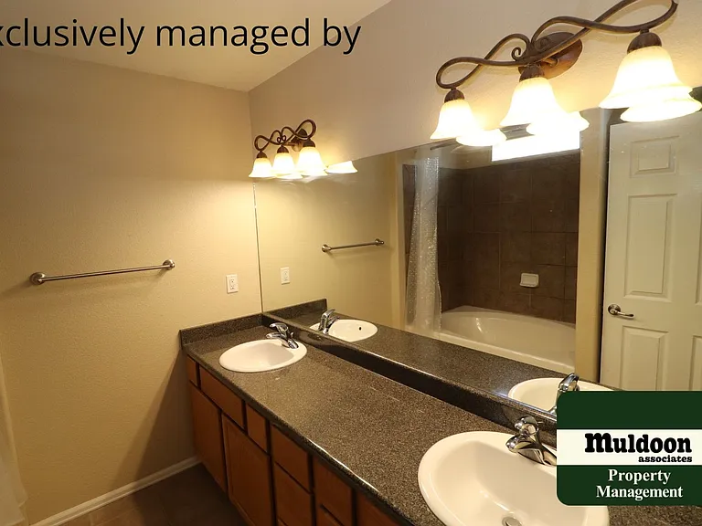291 W Elgin Dr — Photo 9