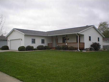 1st image of 211 Eliasen Ave