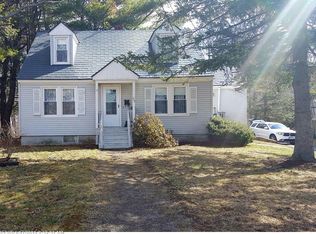 28 Chapman St, Brewer, ME 04412