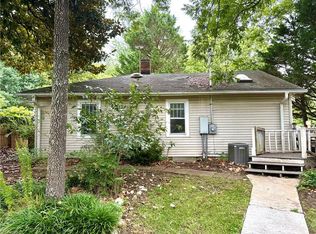 7147 Old 421 Rd, Liberty, NC 27298