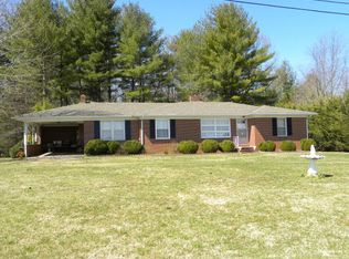 128 Haystack Rd, Galax, VA 24333