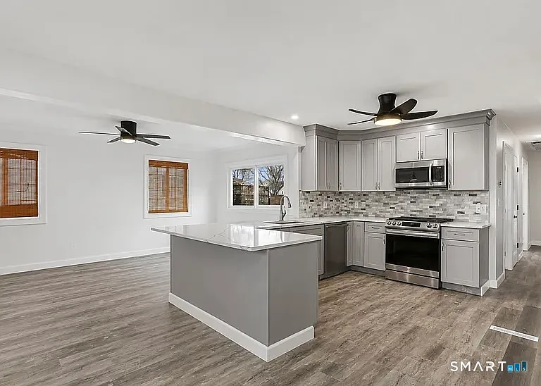 217 Merwin Ave — Photo 3