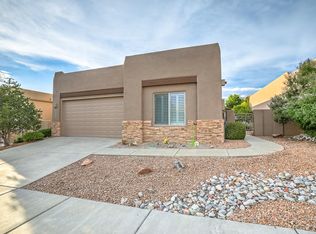 8905 Desert Fox Way NE, Albuquerque, NM 87122