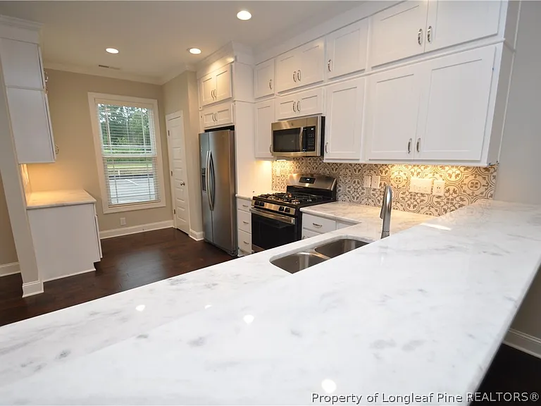 311 Old Grove Ln — Photo 8