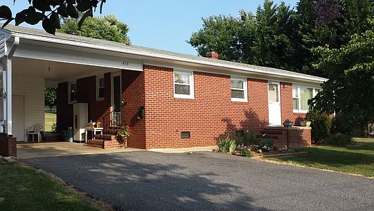 1st image of 410 Park St