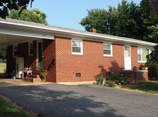 410 Park St, Randleman, NC 27317