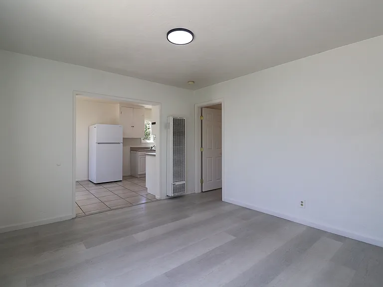 116 S Halcyon Rd — Photo 4