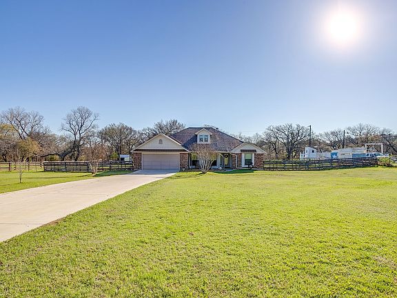 4th image of 4017 Midway Rd