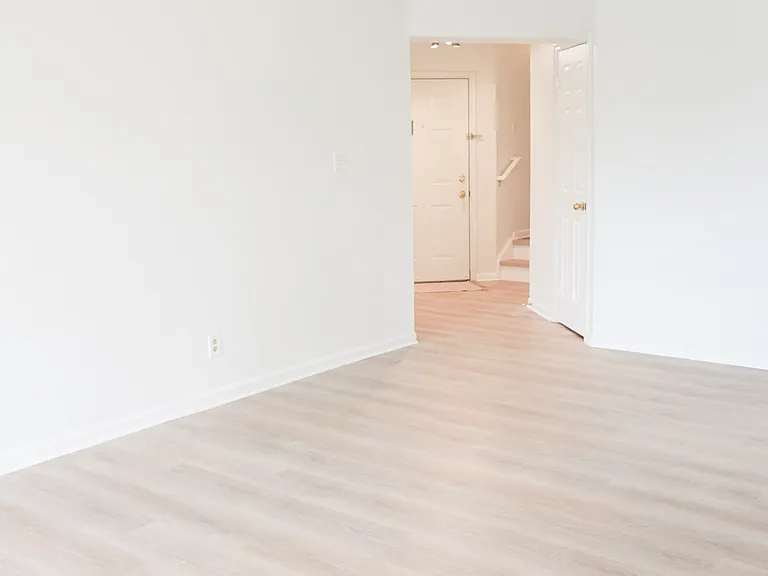 46628 Drysdale Ter #302 — Photo 18