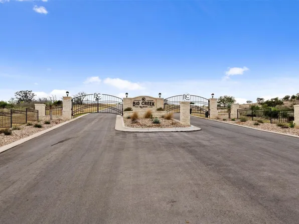 57 Big Creek Dr, Kingsland, TX 78639