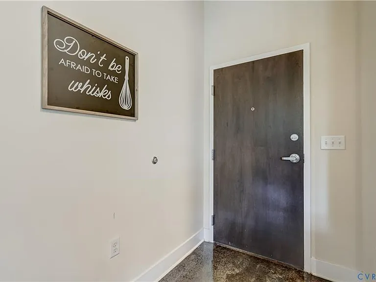 1020 Porter St #104 — Photo 7