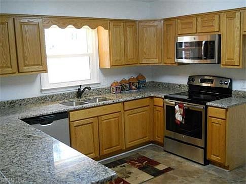 3rd image of 245 Coachman Dr