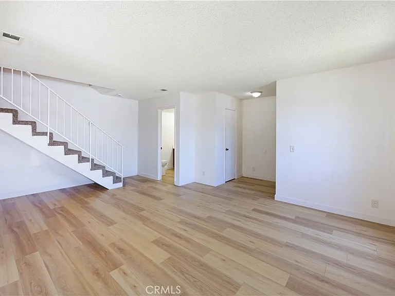 10355 La Reina Ave #A — Photo 5
