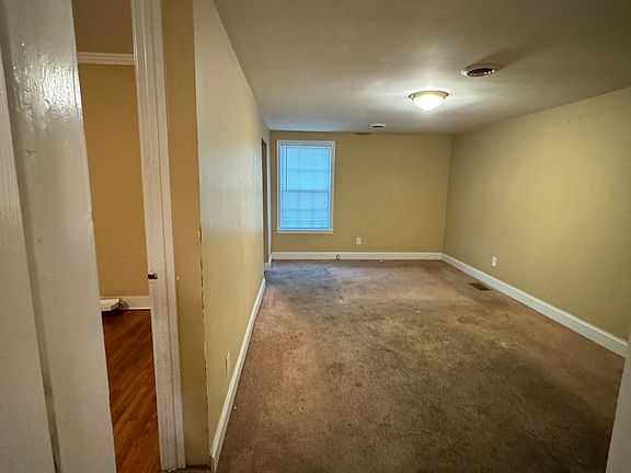 4th image of 2524 Washington Ave
