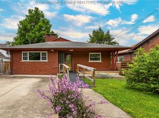 893 Poplar Rd, Charleston, WV 25302