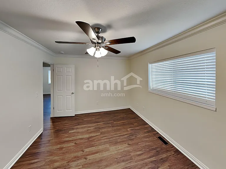 3327 N 1050 E — Photo 7