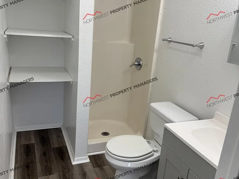 8814 Wadsworth St SW — Photo 25