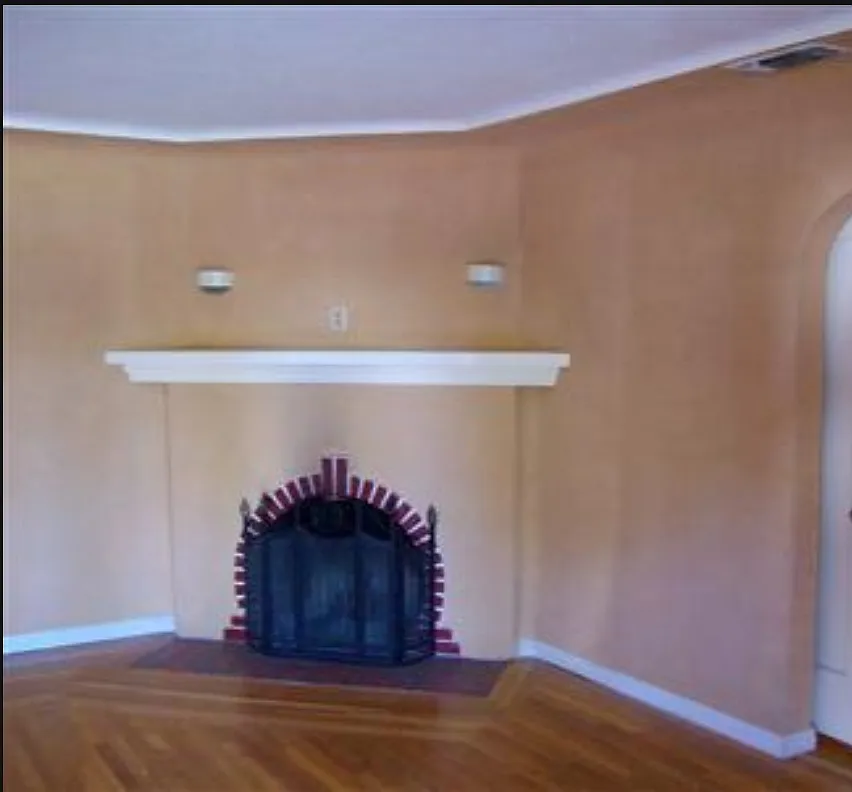 3 bed, 1055 sqft, $1,800 — Photo 2