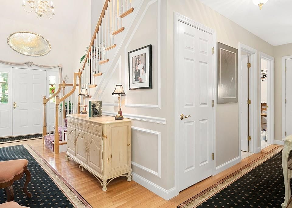 19 Wildwood Dr Southborough MA Zillow