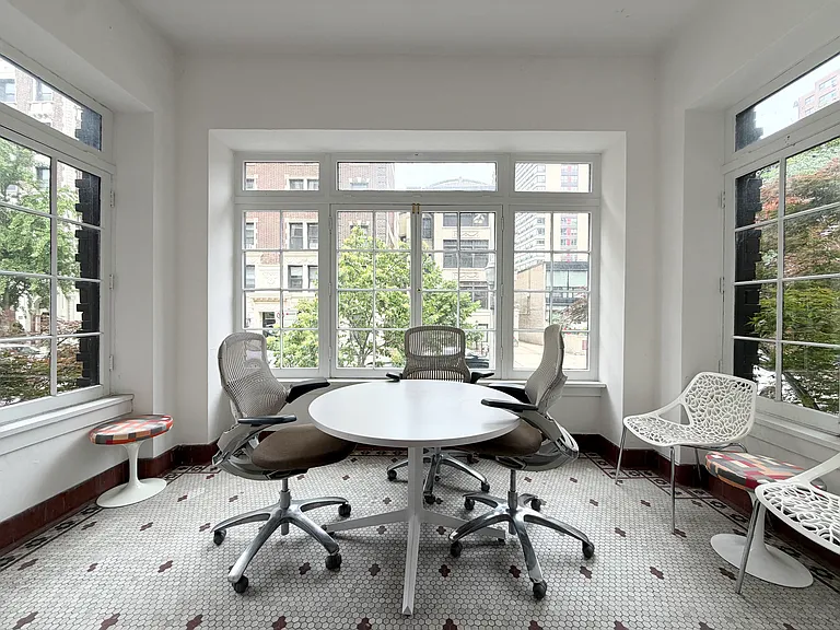 415 W Surf St #1A — Photo 3