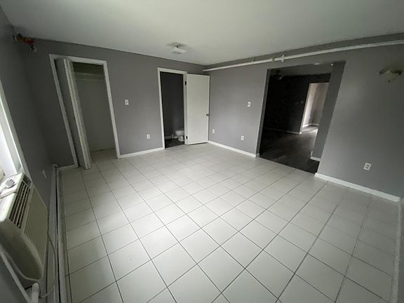 3rd image of 10 Belle Ct #10D