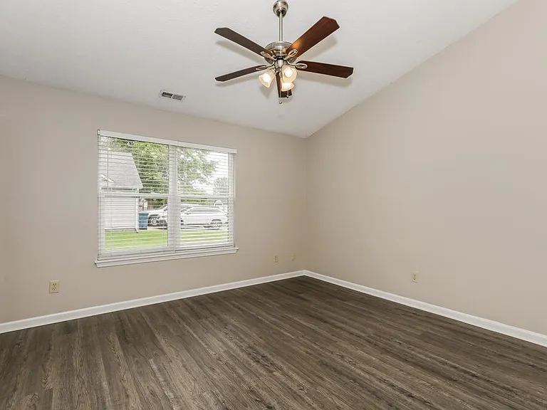 5631 Nodlehs Ct — Photo 9