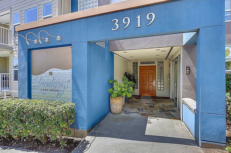 1st image of 3919 Latona Ave NE APT 206