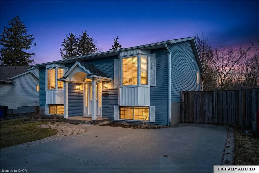 17 Anderson Cres photo 1