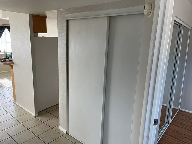 2070 Sahara Dr — Photo 9