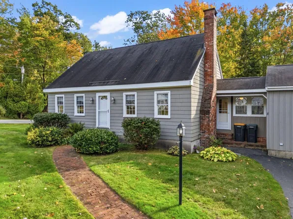 8 Plymouth Drive, Scarborough, ME 04074