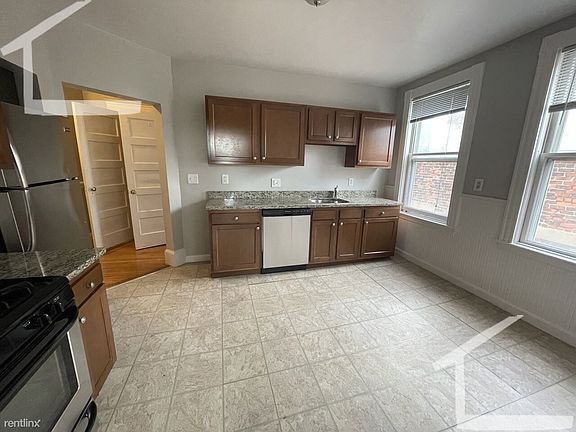 12 Pleasant St. #3 Cambridge (Central Square) Unit Photo 7