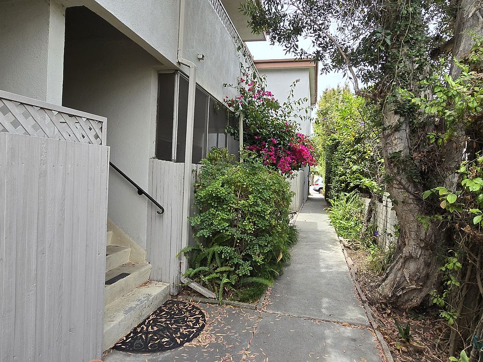 1st image of 2137 20th St APT 4