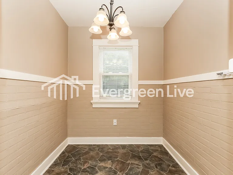 1681 Meriline Ave — Photo 5