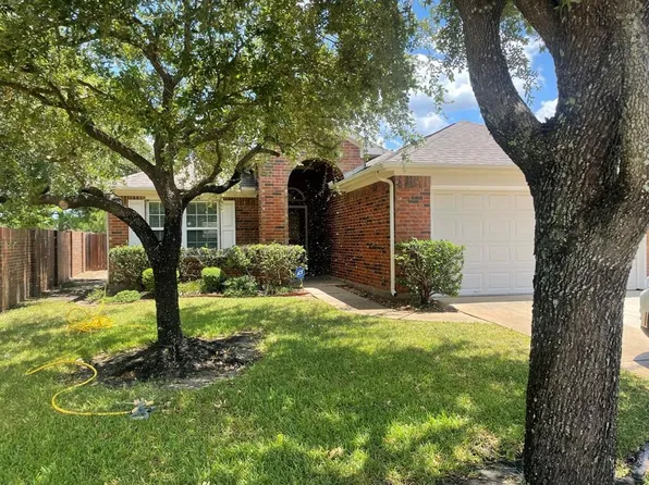 19930 Sternwood Manor Dr, Spring, TX 77379