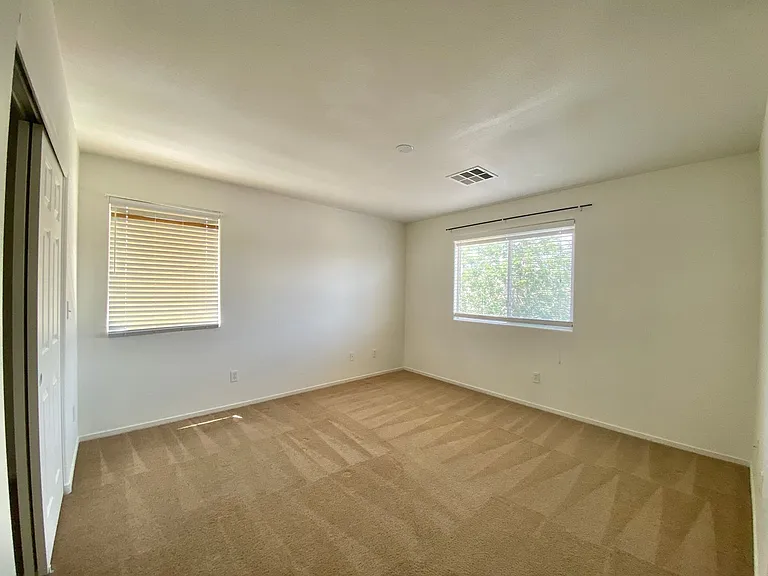 4033 Spring Line St — Photo 23