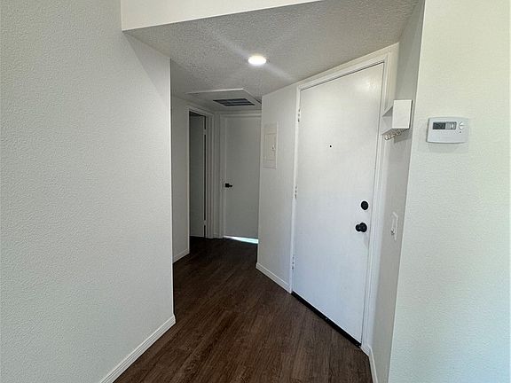 3rd image of 2548 Avenida Del Vis #T202