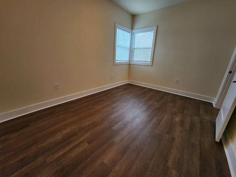 1303 Gray St — Photo 6