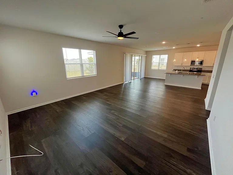 406 Sofia Ln — Photo 6