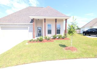 38486 Queen St, Prairieville, LA 70769
