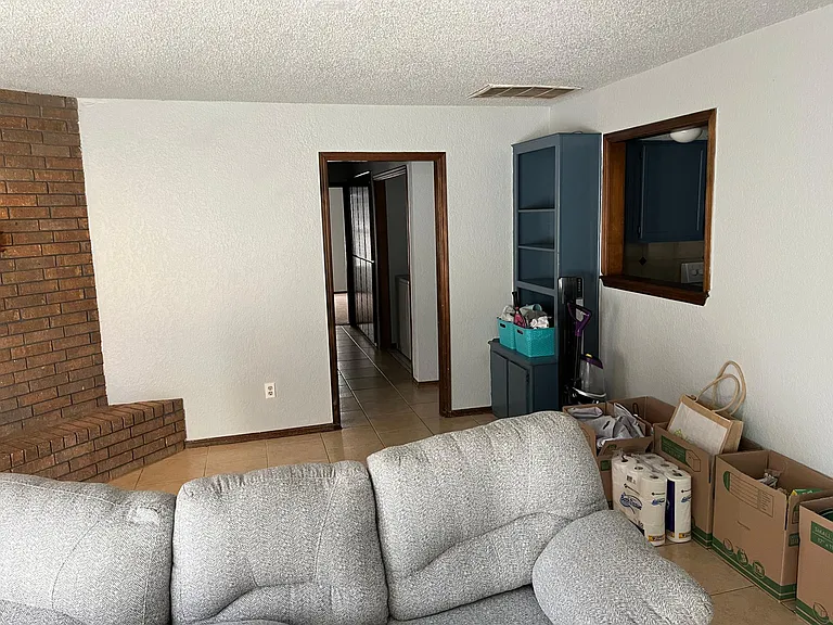 9029 N Rockwell Dr — Photo 12