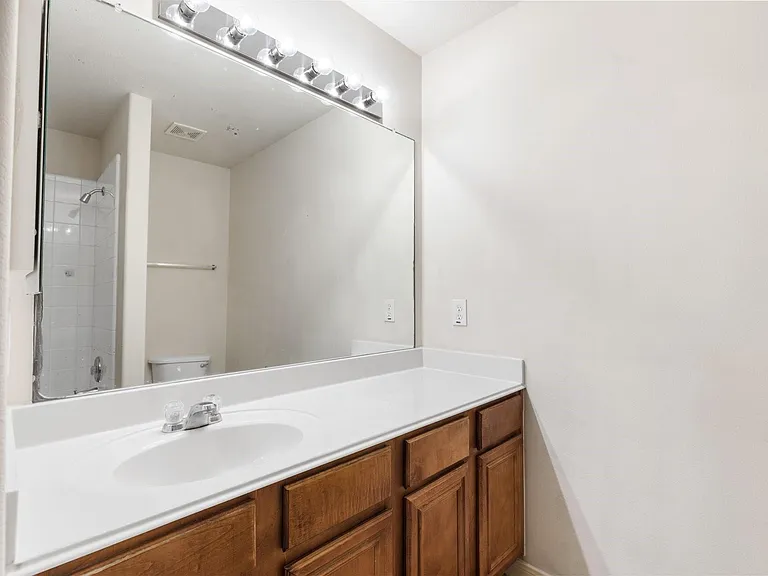 3111 Holly Ranch Dr — Photo 23