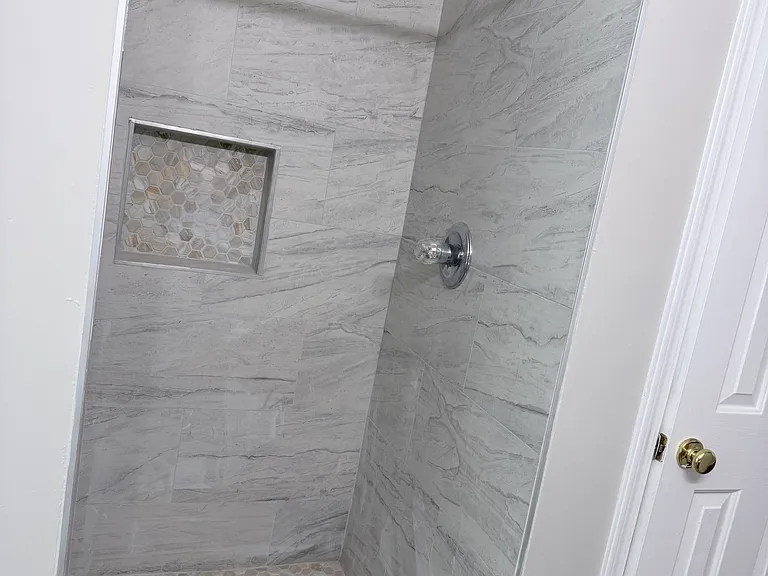 1086 Yellow River Dr — Photo 19