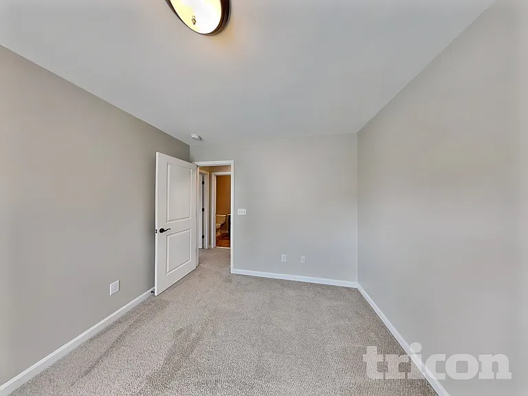 651 Braekel Way — Photo 10