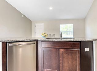 24 Malauka Course Ter, Ocklawaha, FL 32179