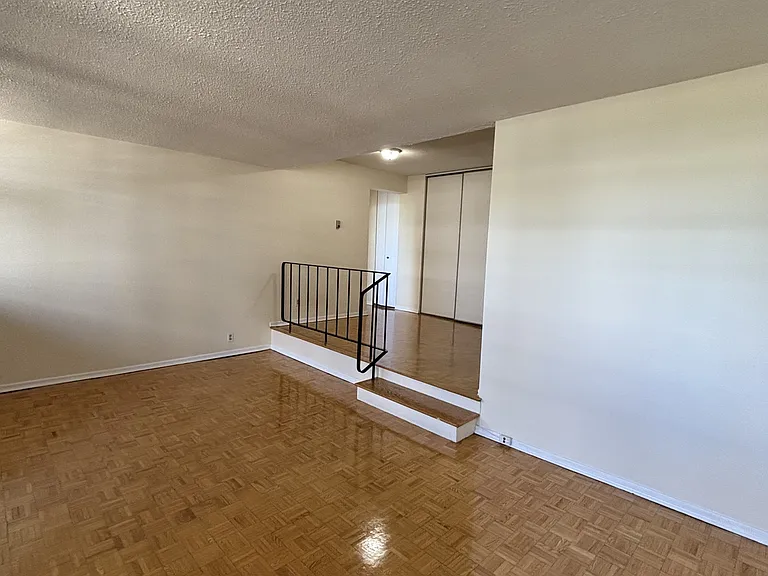 70 McEwen Ave #504 — Photo 4