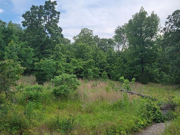 4th image of 140 Gaines Creek Rd