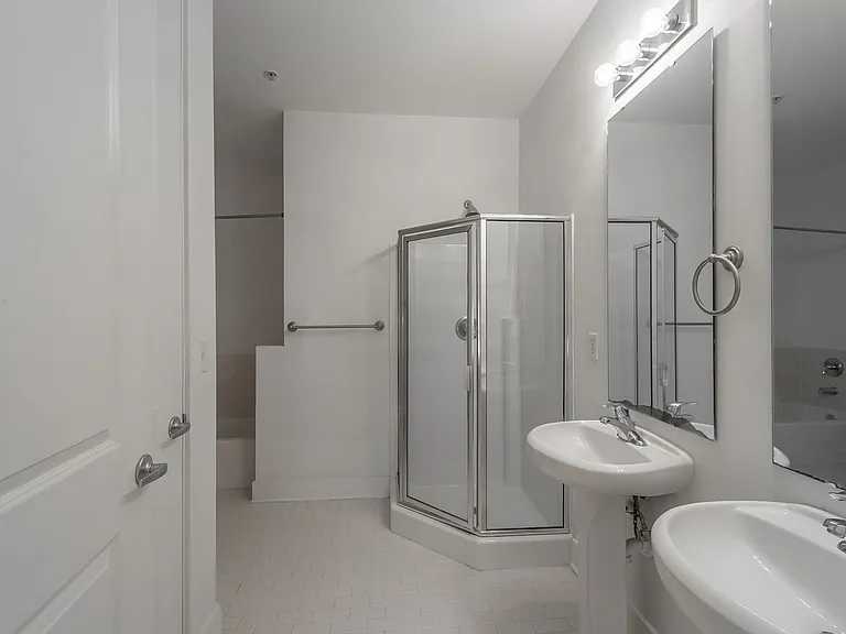 1101 W 1st St #208 — Photo 40